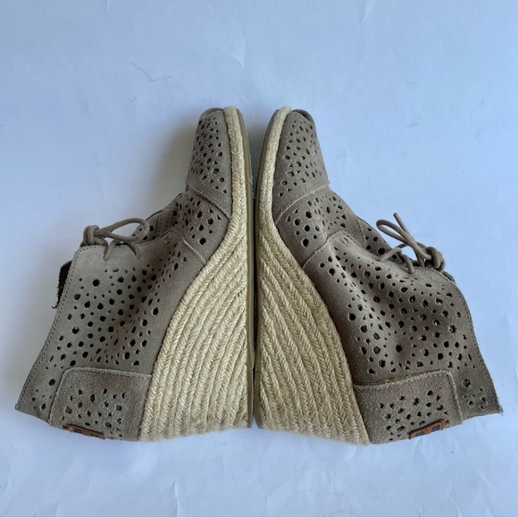 Toms Moroccan laser cut wedge booties tan sz 7.5 womens euc lace up tie shooties - Picture 5 of 7